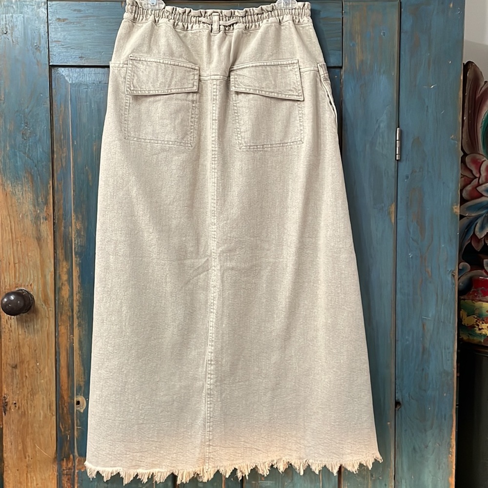 New Free People “Like This” maxi skirt khaki tan XS fits 10-12. Sold out. - Picture 2 of 7
